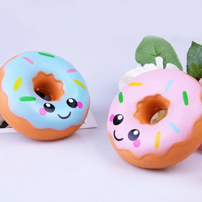 Donut Squishy Sorridente – O Brinquedo Perfeito para Relaxar e Divertir