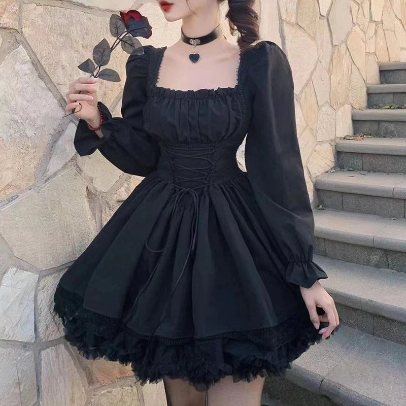 Vestido Preto com Mangas Bufantes e Detalhes em Renda - Revele Seu Estilo Gótico com Nosso Vestido Lolita